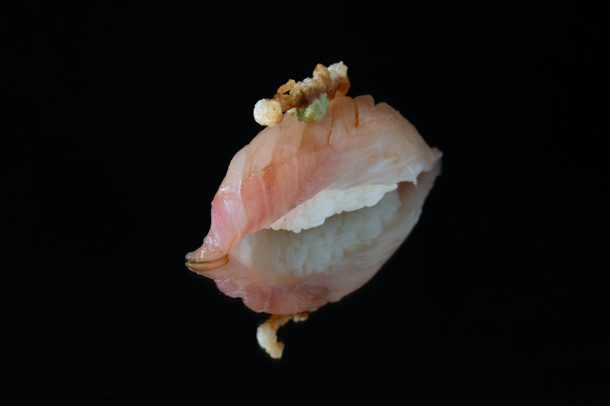 Hamachi nigiri