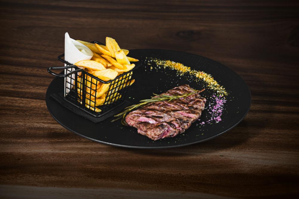 USA Black angus major tender, sliced