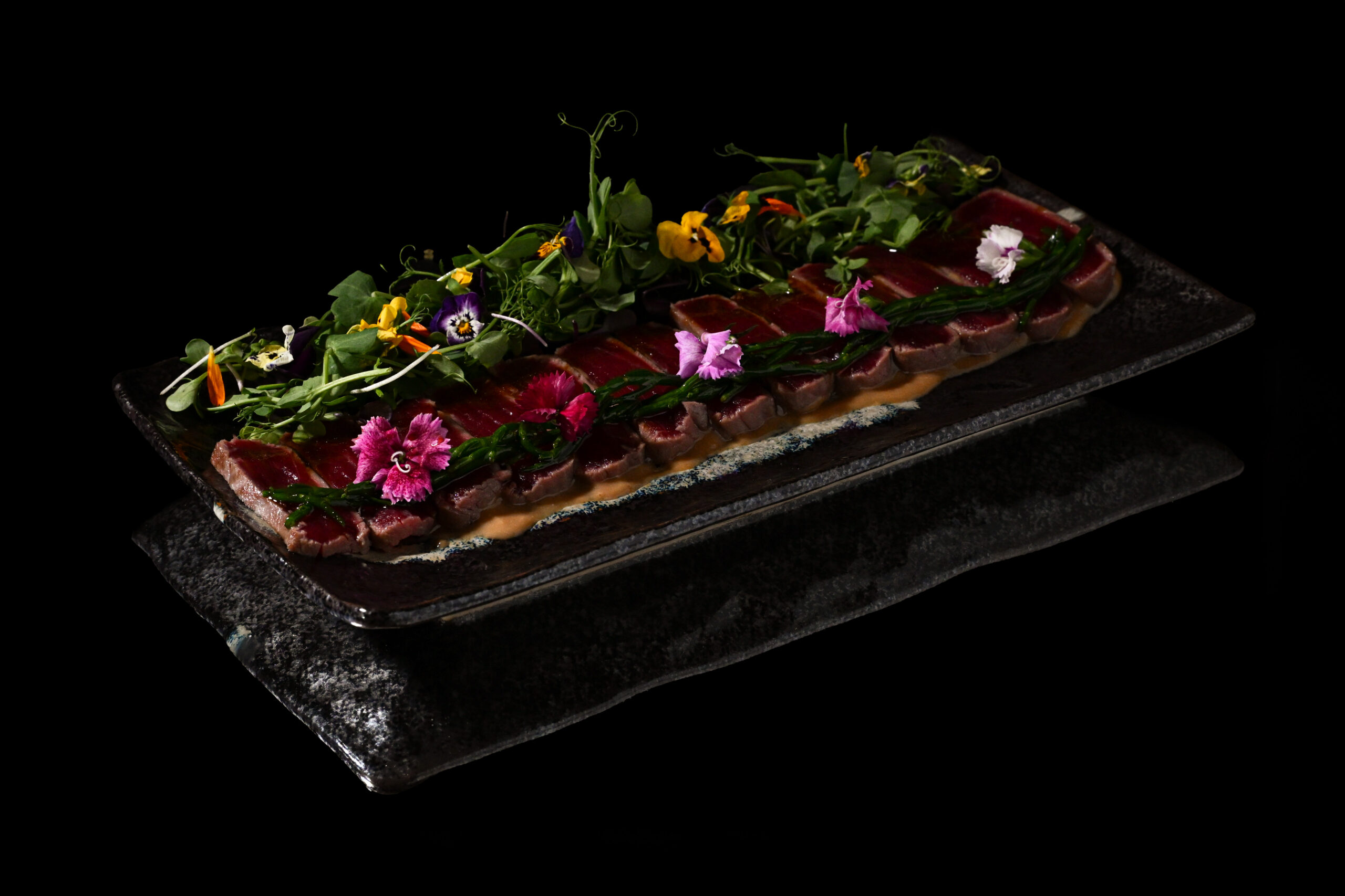 Hon-Maguro no binchōtan tataki